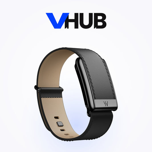 WHOOP 5.0 LeatherLuxe Straight Band — Black-Cream with Black